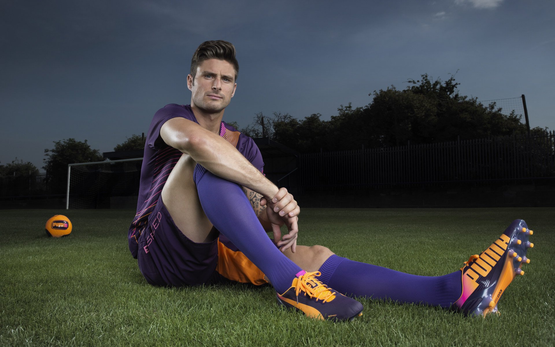 基耶萨的指挥棒，当意大利灵魂在比利时与伊朗的绿茵间奏鸣